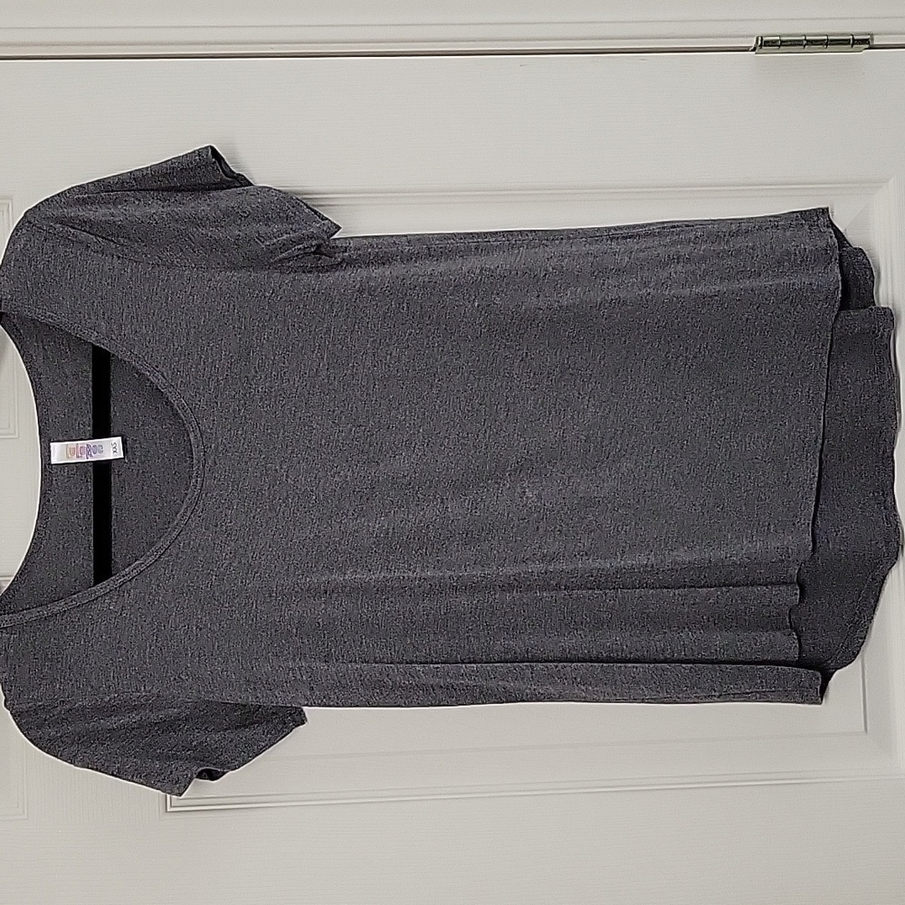 Xxs Lularoe dark gray, classic T